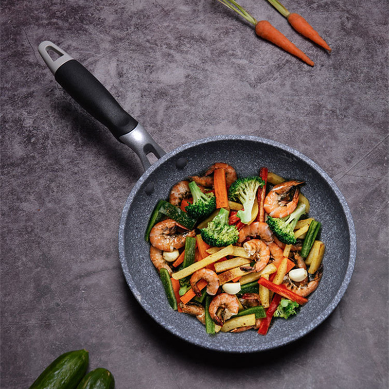 Poêle antiadhésive en pierre D - Home Cooking Cookbook avis et prix